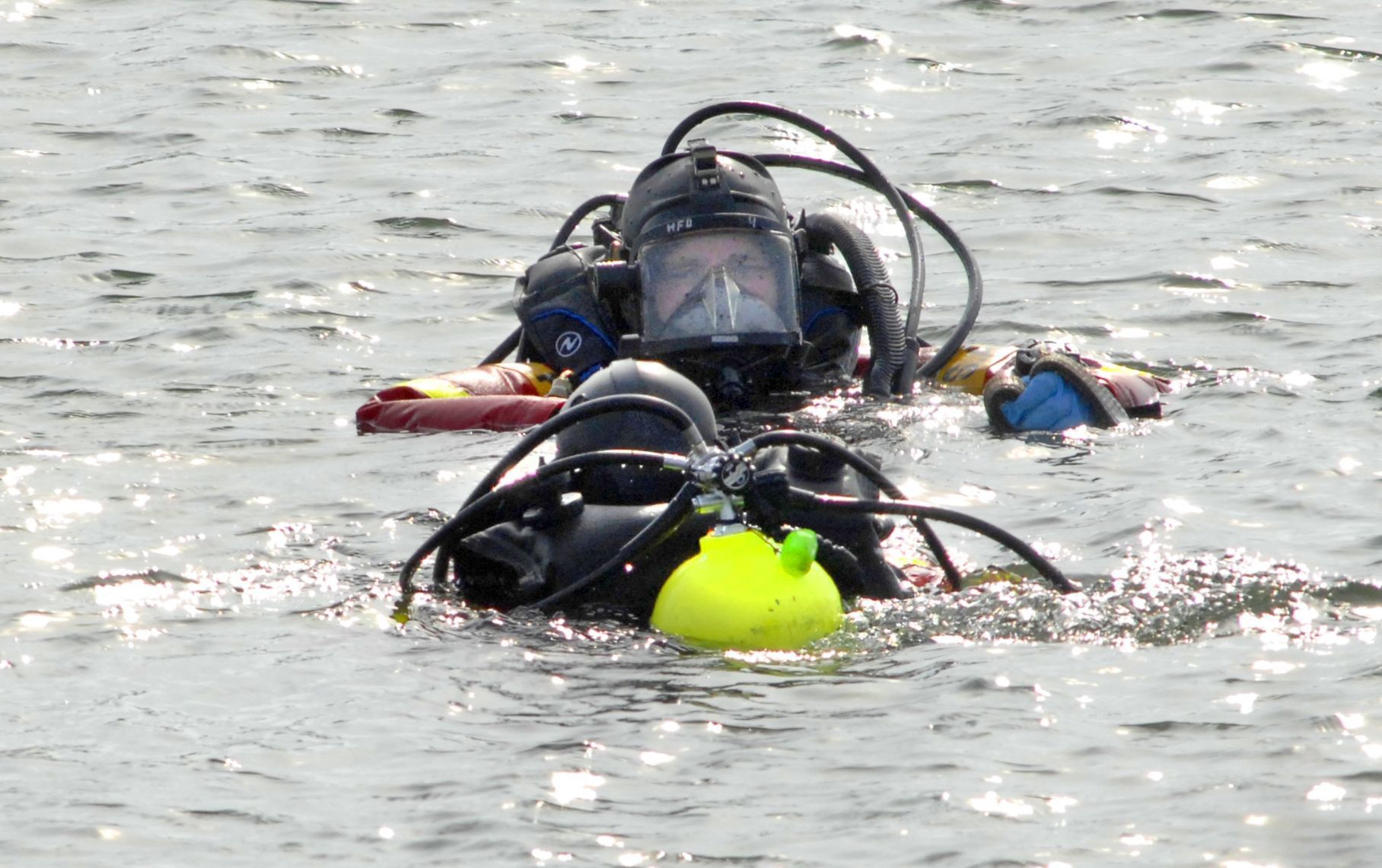 Divers on the scene